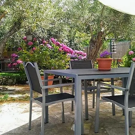 A Casa Di Leda